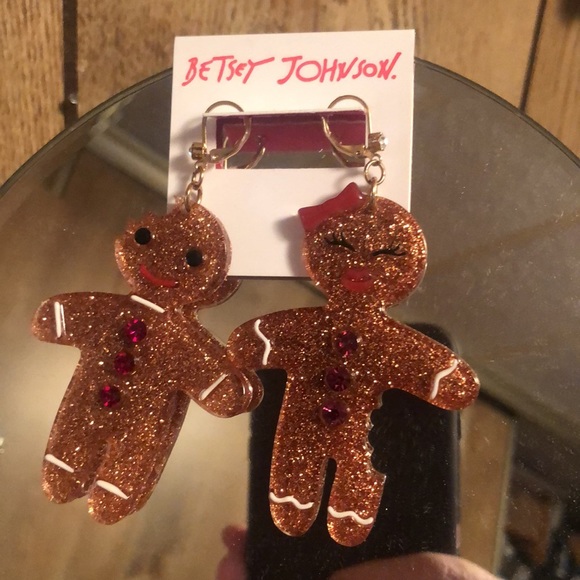 New Betsey Johnson Sparkly Gingerbread Earrings with rhinestones - Picture 12 of 13